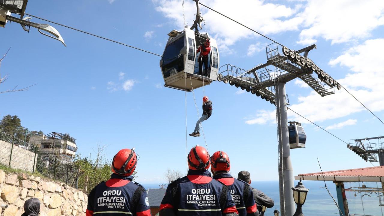 Teleferikte Kurtarma Tatbikatı Yapıldı