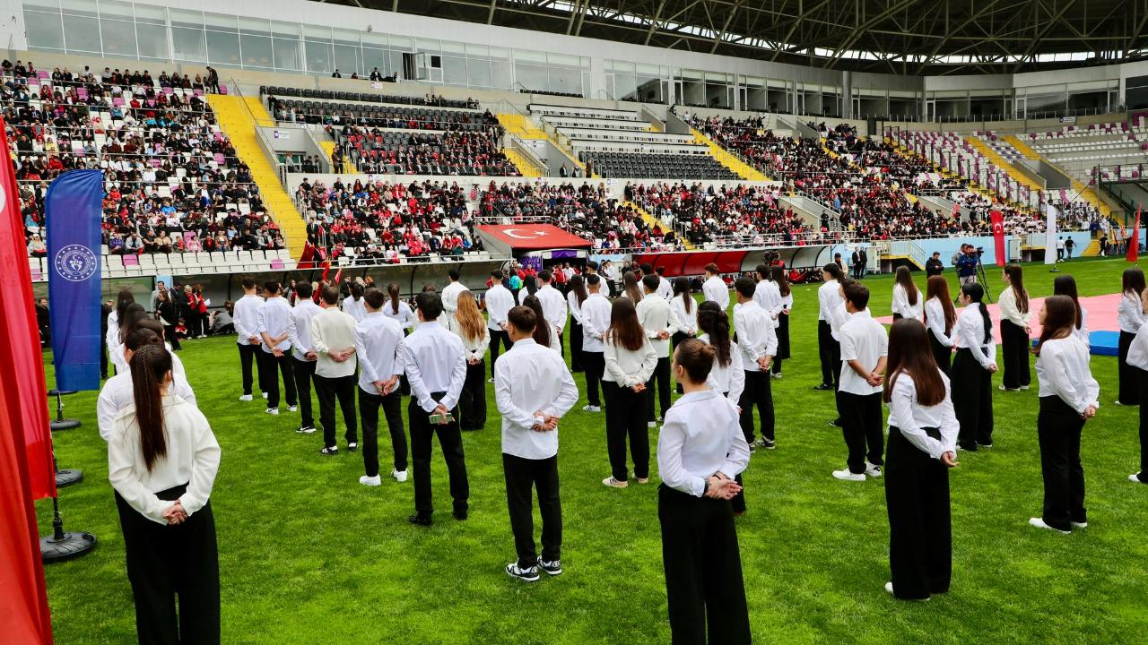 19 Mayıs Atatürk’ü Anma, Gençlik ve Spor Bayramı Coşkuyla Kutlandı