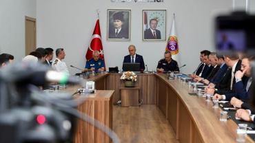Vali Erol: "Kimseyi Üzmesinler"