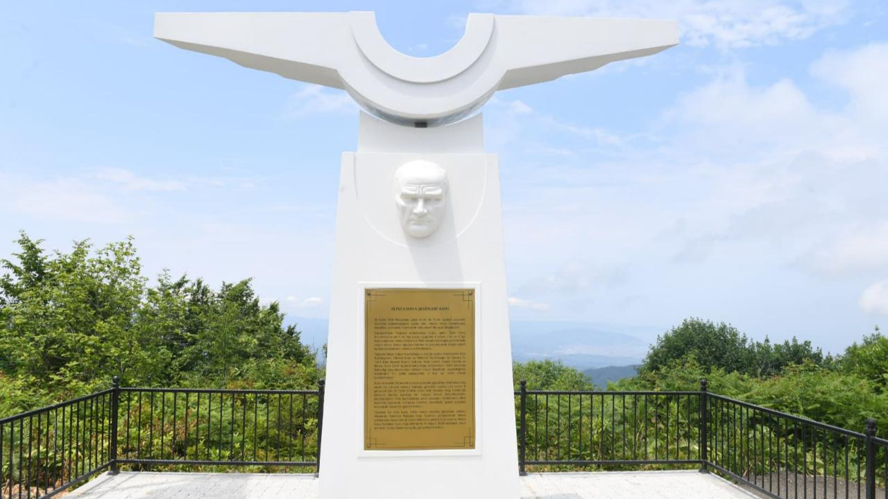 Alınca Hava Şehitleri Anıtı törenle açıldı
