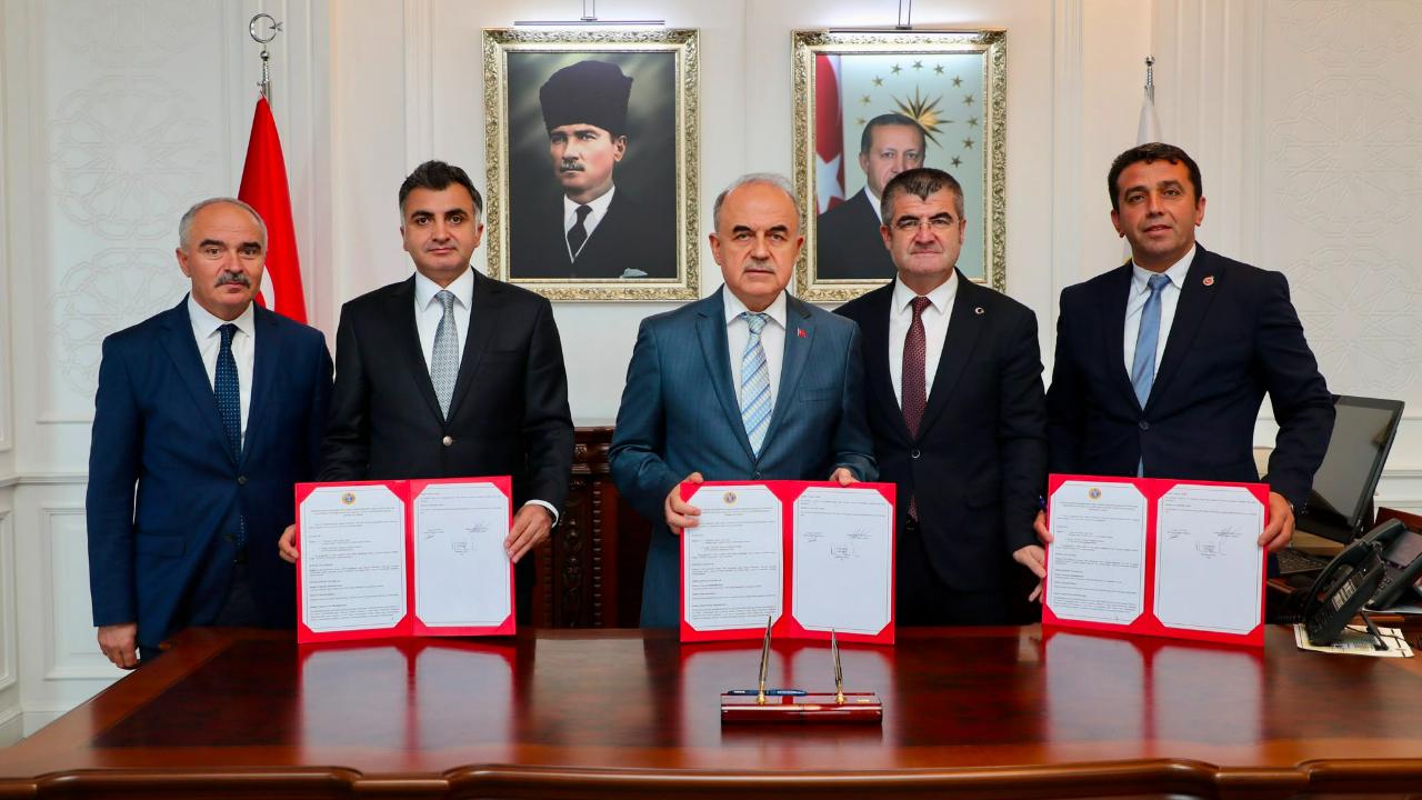 Muhtardan Örnek Davranış