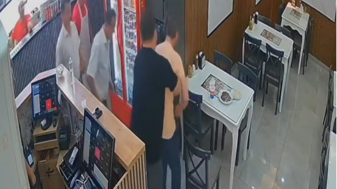 Ünye'de Heimlich Manevrası Kurtardı